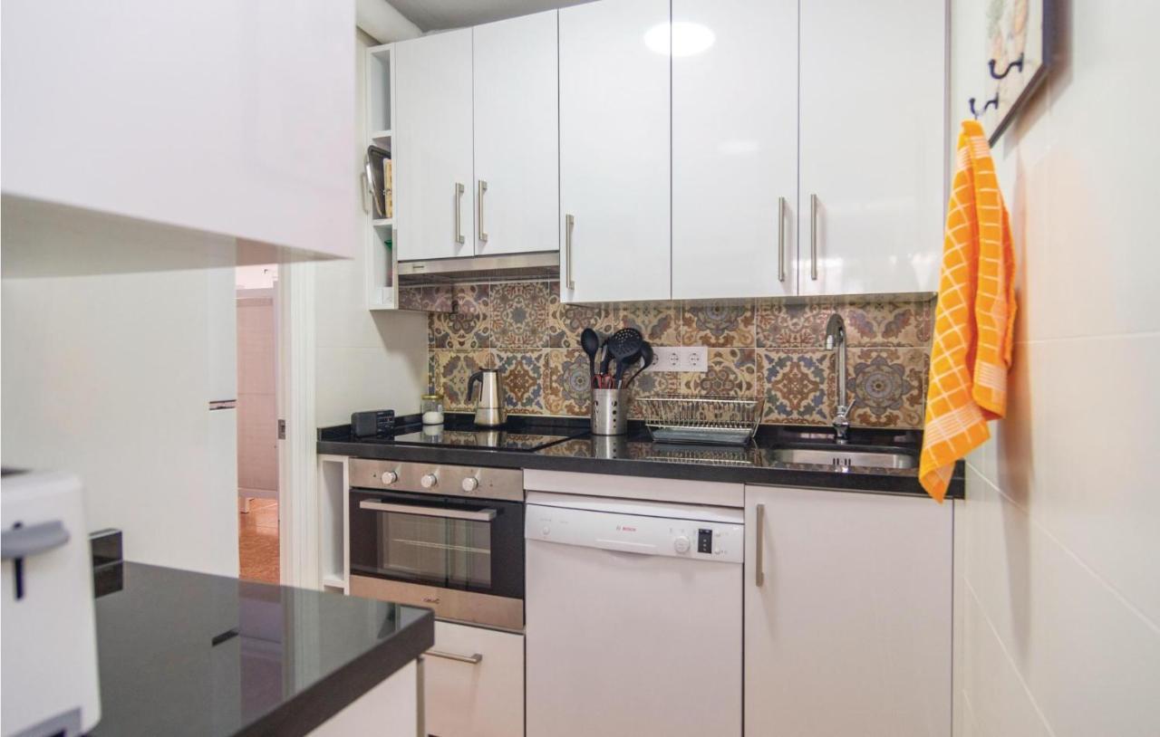 Stunning Apartment In Cordoba With Kitchen Bagian luar foto