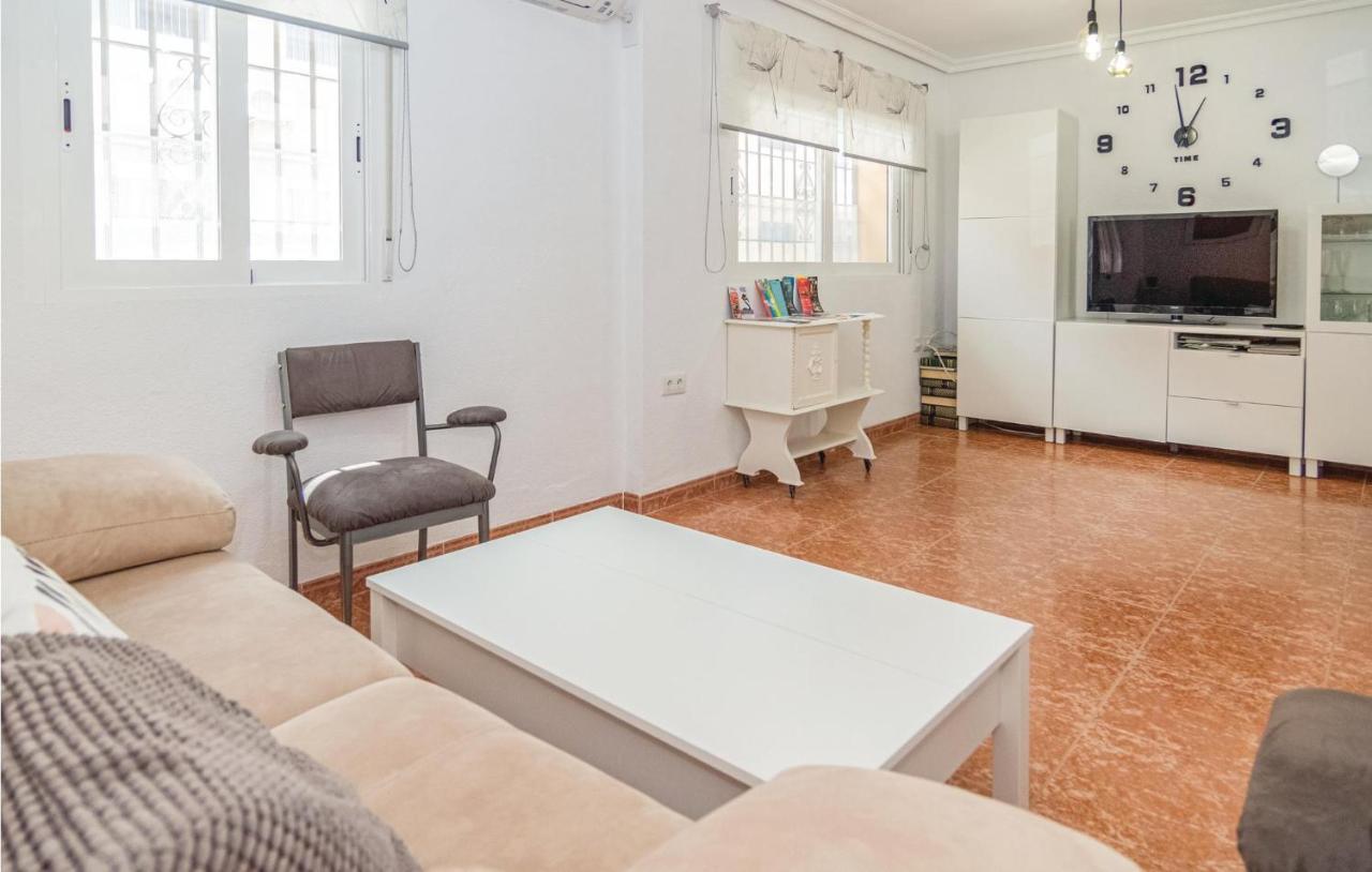 Stunning Apartment In Cordoba With Kitchen Bagian luar foto
