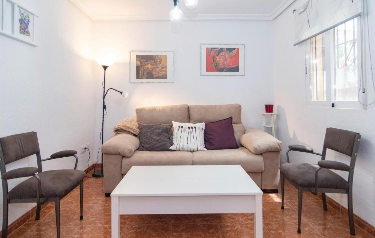 Stunning Apartment In Cordoba With Kitchen Bagian luar foto